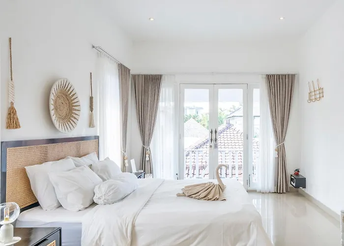Isaiya Boutique 3*